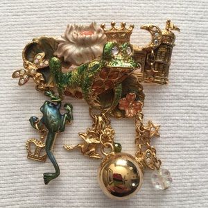 Kira’s Folley brooch